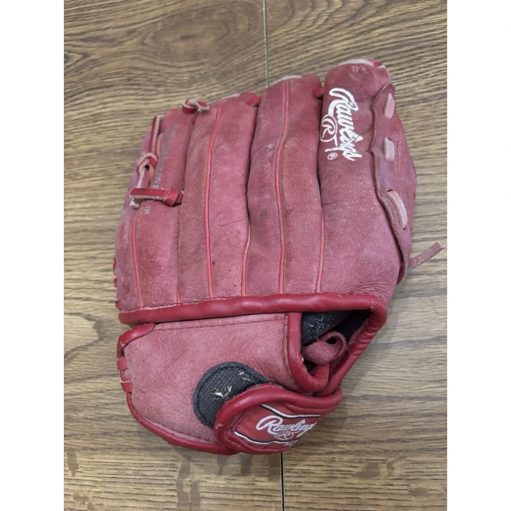 Rawlings Right Hand Throw Highlight Series Red Baseball Glove Mitt H105S 10 1/2